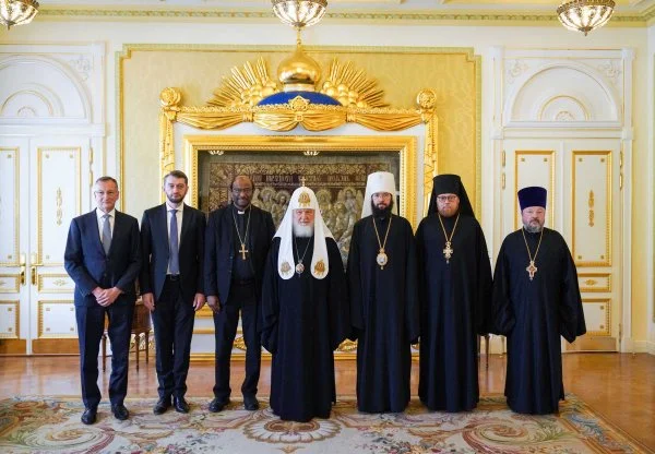 Patriarch Kirill meets with Rev Dr Jerry Pillay, general secretary of the World Council of Churches, and a WCC peace delegation