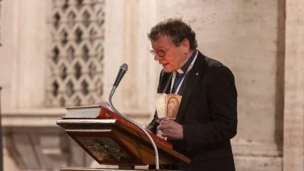 An Ecumenical Prayer Vigil took place on Friday, 11 October, in the Square of the Roman Protomartyrs at the Vatican, attended by Pope Francis and participants in the second session of the XVI Ordinary General Assembly of the Synod of Bishops from 2-27 October 2024