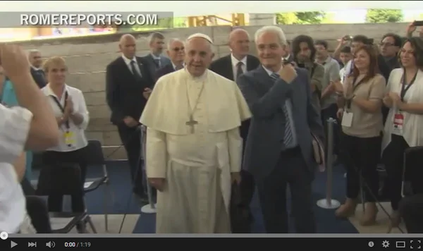 Evangelicals apologize to Catholics for past persecution and discrimination