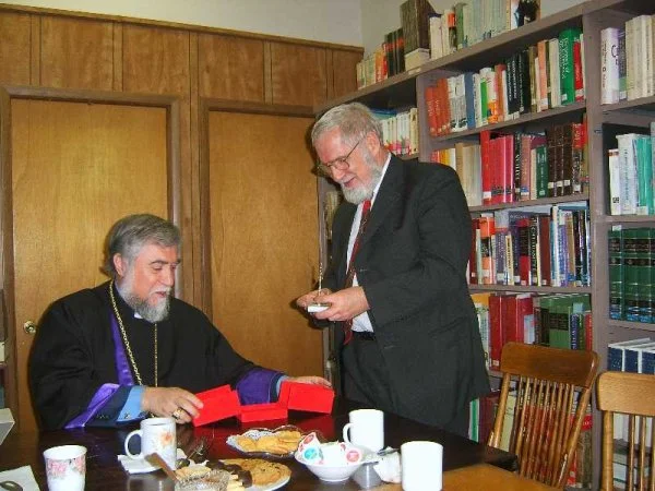 Aram I presenting Armenian Cross to Stuart Brown