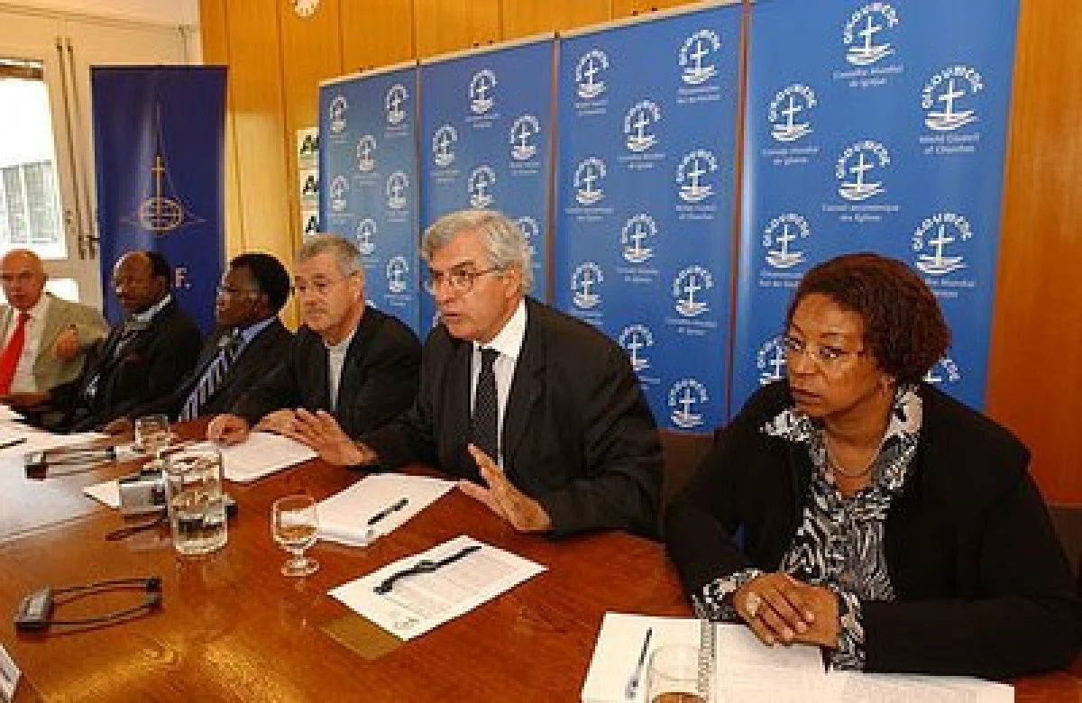 From left: The Ven. Colin Williams, Rev. Dr Ishmael Noko, Rev. Dr Samuel Kobia, Mgr. Bernard-Nicolas Aubertin, Rev. Jean-Arnold de Clermont and Ms Marilia Alves-Schüller