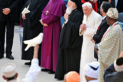 Pope Benedict XVI and other religious leaders gathered in Assisi