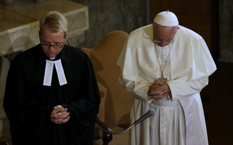 Pastor Jeans-Martin Kruse, pastor of Christuskirche in Rome and Pope Francis at vespers