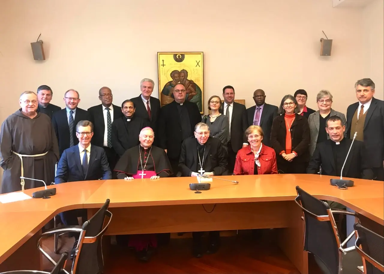 Members of the Baptist-Catholic Dialogue met for the final session of the third phase at the Dicastery for Promoting Christian Unity in Rome. Here, they pose for a photo with Cardinal Kurt Koch, prefect of the dicastery. Seated L-R: Rev Dr Steven R. Harmon (USA), Bishop Emeritus Arthur J. Serratelli (USA), Cardinal Kurt Koch (Switzerland), Dr Elizabeth Newman (USA), Msgr Juan Usma-Gómez (Colombia); standing L-R: Rev Dr William Henn OFM Cap (Italy), Rev Dr Jorge A. Scampini OP (Argentina), Dr Derek Hatch (USA), Rev Dr Glenroy Lalor (Jamaica), Rev Dr Stephen Fernandes (India), Rev Dr Tomás Mackey (Argentina), Rev Prof Przemyslaw Kantyka (Poland), Rev Dr Lina Toth (Lithuania/UK), Rev Dr Elijah Brown (USA), Rev Everton Jackson (Jamaica/USA), Sr Dr Marie-Hélène Robert NDA (France), Dr Valerie Duval-Poujol (France), Sr Dr Susan K. Wood SCL (USA), Dr Peter Casarella (USA); Not pictured: Rev Dr Paul Fiddes (UK)