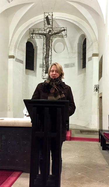 At the closing Mass in the Old Catholic Cathedral (in sub-zero temperature), Ms Jennifer Knudsen, a member of the Council from the Chaplaincy of St Boniface Bonn with All Saints Cologne read a lesson
